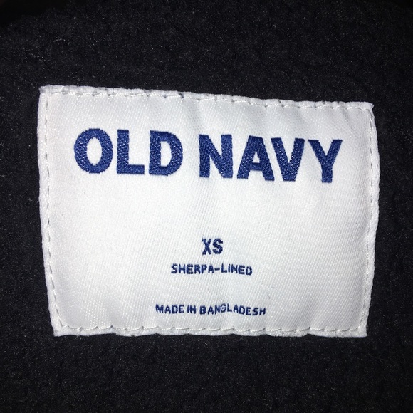 Black Old Navy sweater size extra small boys - Picture 3 of 3